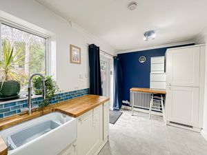 Photo 16- click for photo gallery